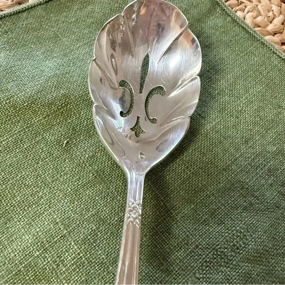 Vintage Rogers & Bro. Original Rogers Extra Plate Royal Manor Slotted Spoon